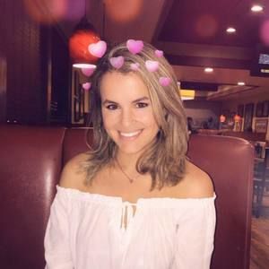 Meet your Posher, Beatriz